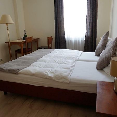 Hotel-Events Adlerpalast Rüsselsheim Esterno foto